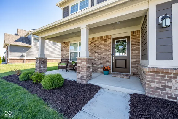 $529,900 | 1041 Elmwood Lane, Greenwood, IN 46143