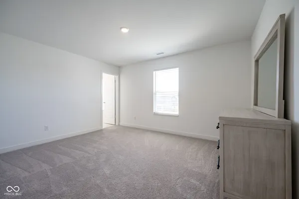 $529,900 | 1041 Elmwood Lane, Greenwood, IN 46143