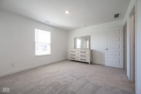 $529,900 | 1041 Elmwood Lane, Greenwood, IN 46143