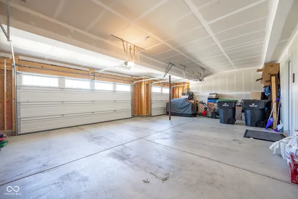 $529,900 | 1041 Elmwood Lane, Greenwood, IN 46143
