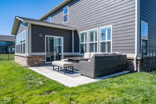 $529,900 | 1041 Elmwood Lane, Greenwood, IN 46143