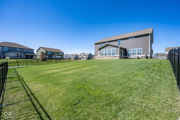$529,900 | 1041 Elmwood Lane, Greenwood, IN 46143