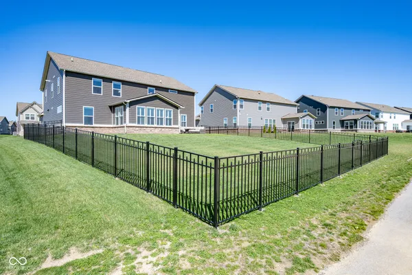 $529,900 | 1041 Elmwood Lane, Greenwood, IN 46143