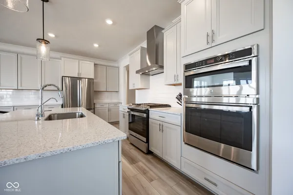 $529,900 | 1041 Elmwood Lane, Greenwood, IN 46143