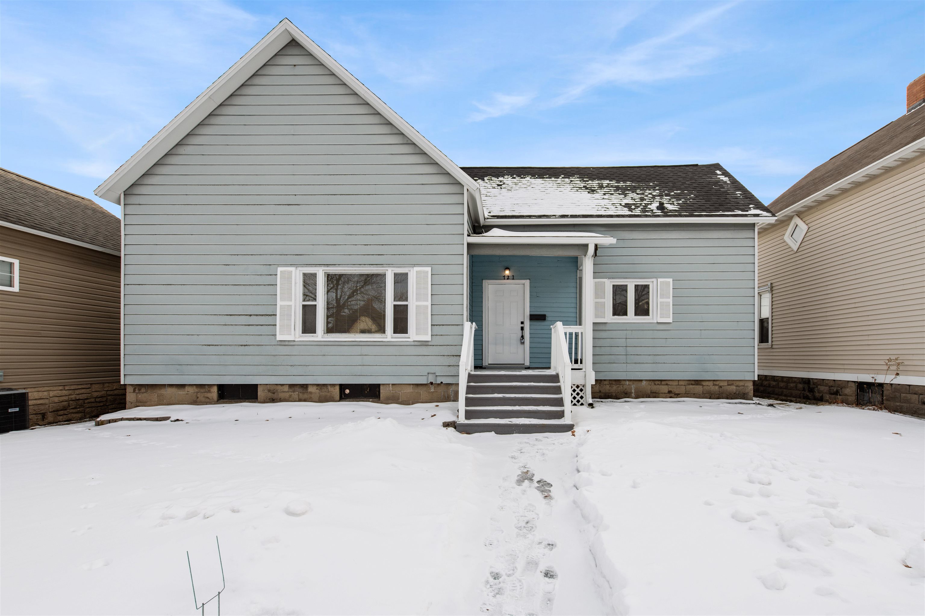 721 Terrace Avenue Marinette, WI 54143 - Photo 1 of 1