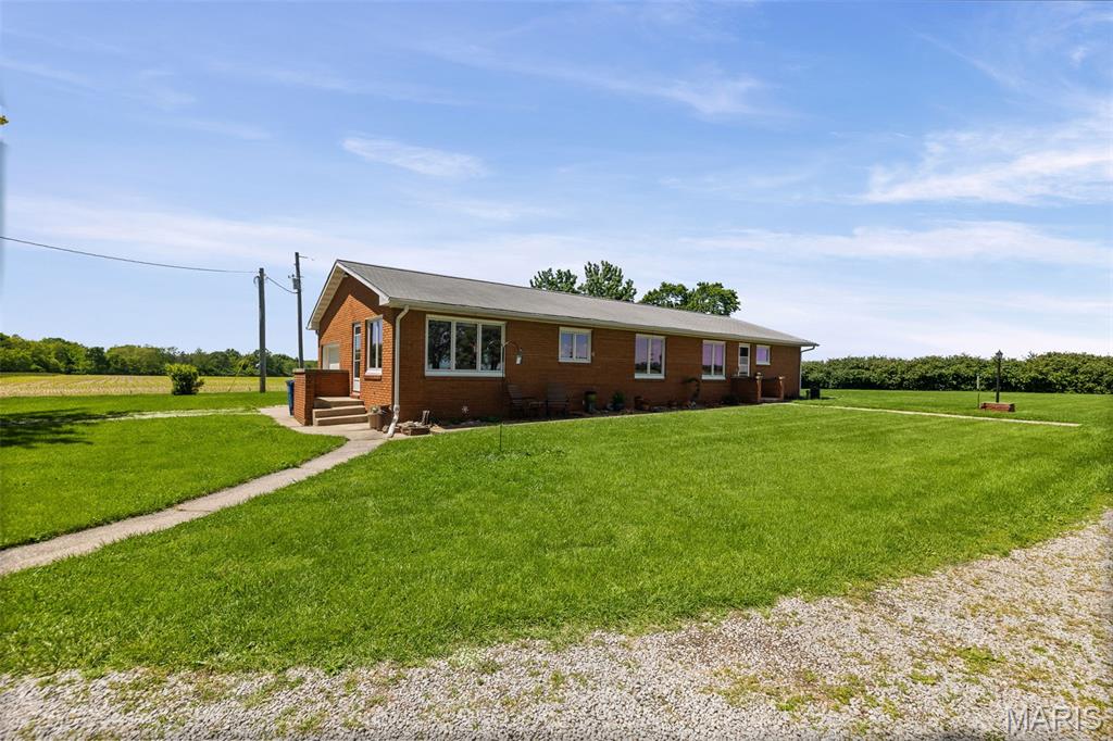 22805 Monke Road Mount Olive, IL 62069 - Photo 5 of 42
