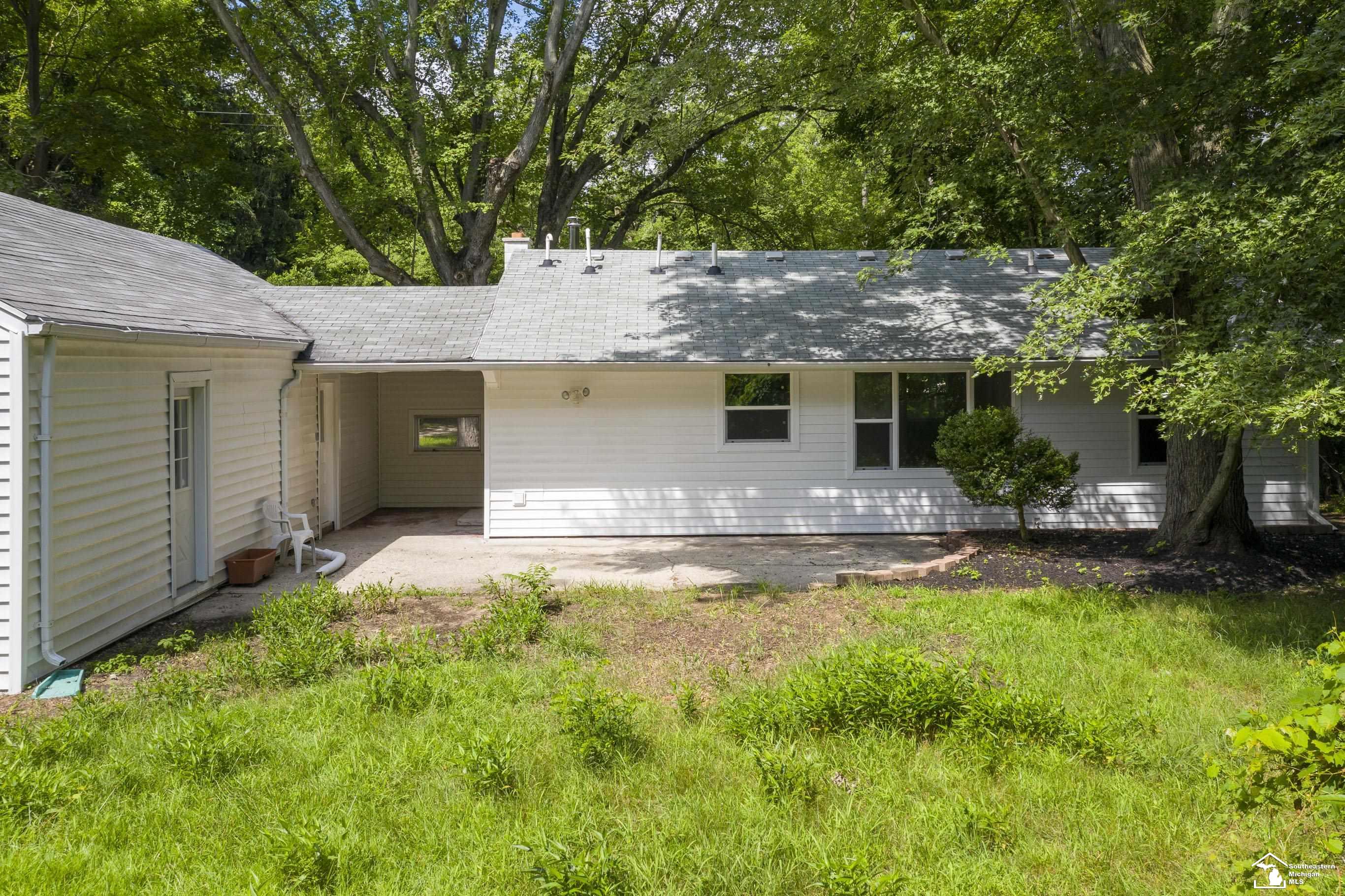 7718 Secor Road Lambertville, MI 48144 - Photo 23 of 26 50150356-482468c3-4563-46b3-8c83-a87dfacb3ba8.JPG