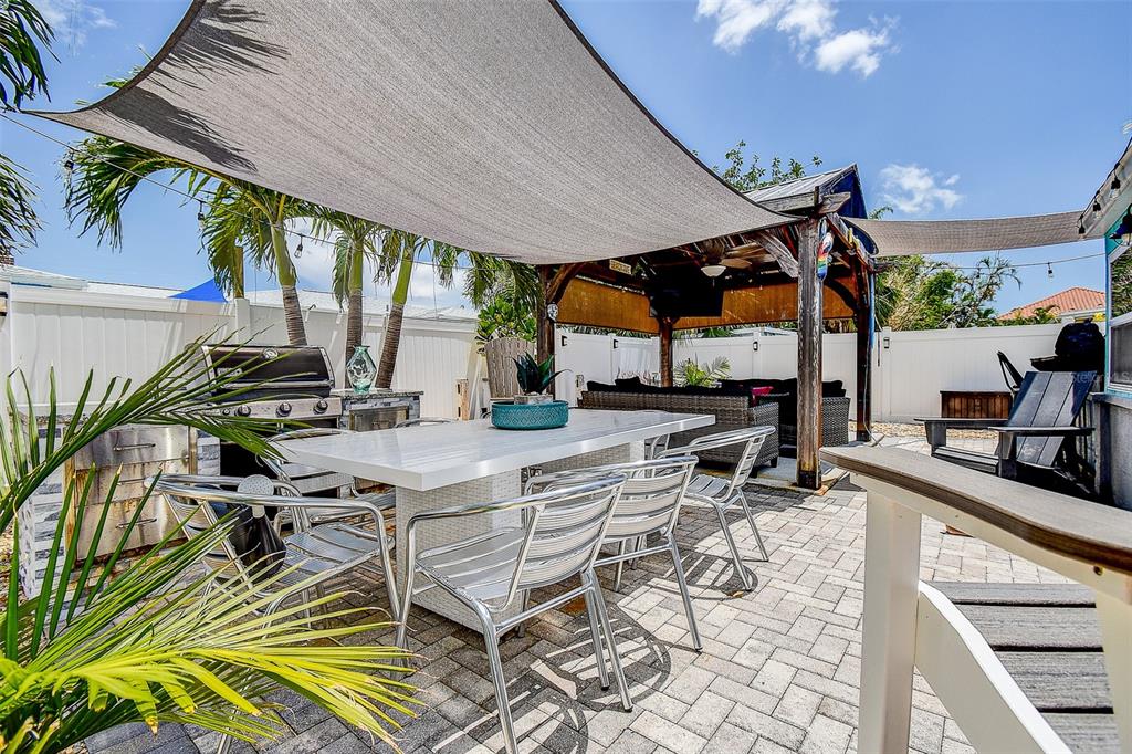 725 Sunset Cove Madeira Beach, FL 33708 - Photo 20 of 61