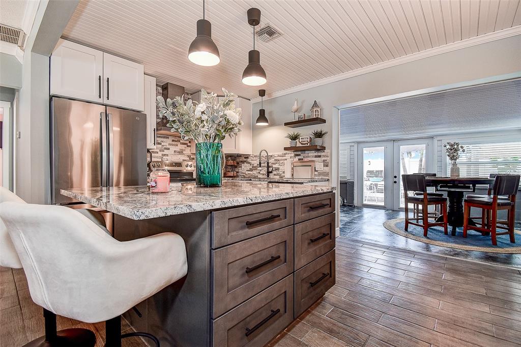 725 Sunset Cove Madeira Beach, FL 33708 - Photo 4 of 61