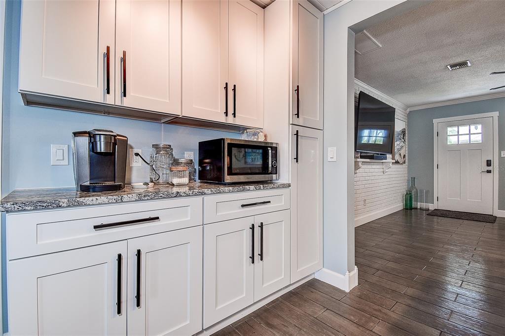 725 Sunset Cove Madeira Beach, FL 33708 - Photo 6 of 61