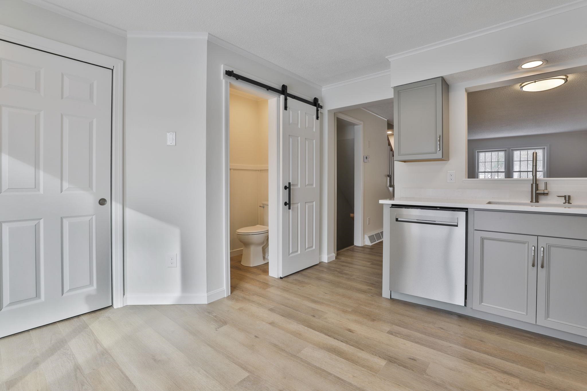 3030 Brown Avenue, Unit 20 Manchester, NH 03103 - Photo 11 of 37