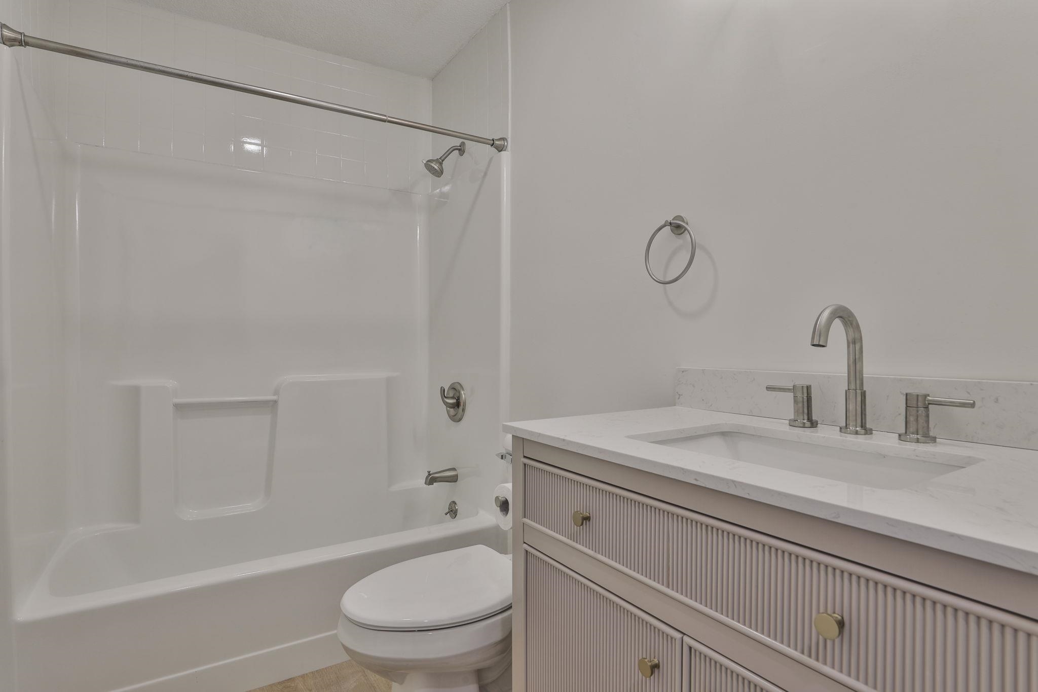 3030 Brown Avenue, Unit 20 Manchester, NH 03103 - Photo 19 of 37