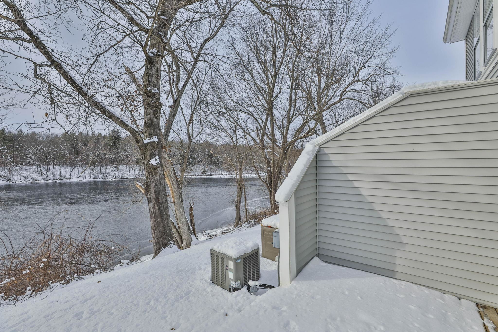 3030 Brown Avenue, Unit 20 Manchester, NH 03103 - Photo 3 of 37