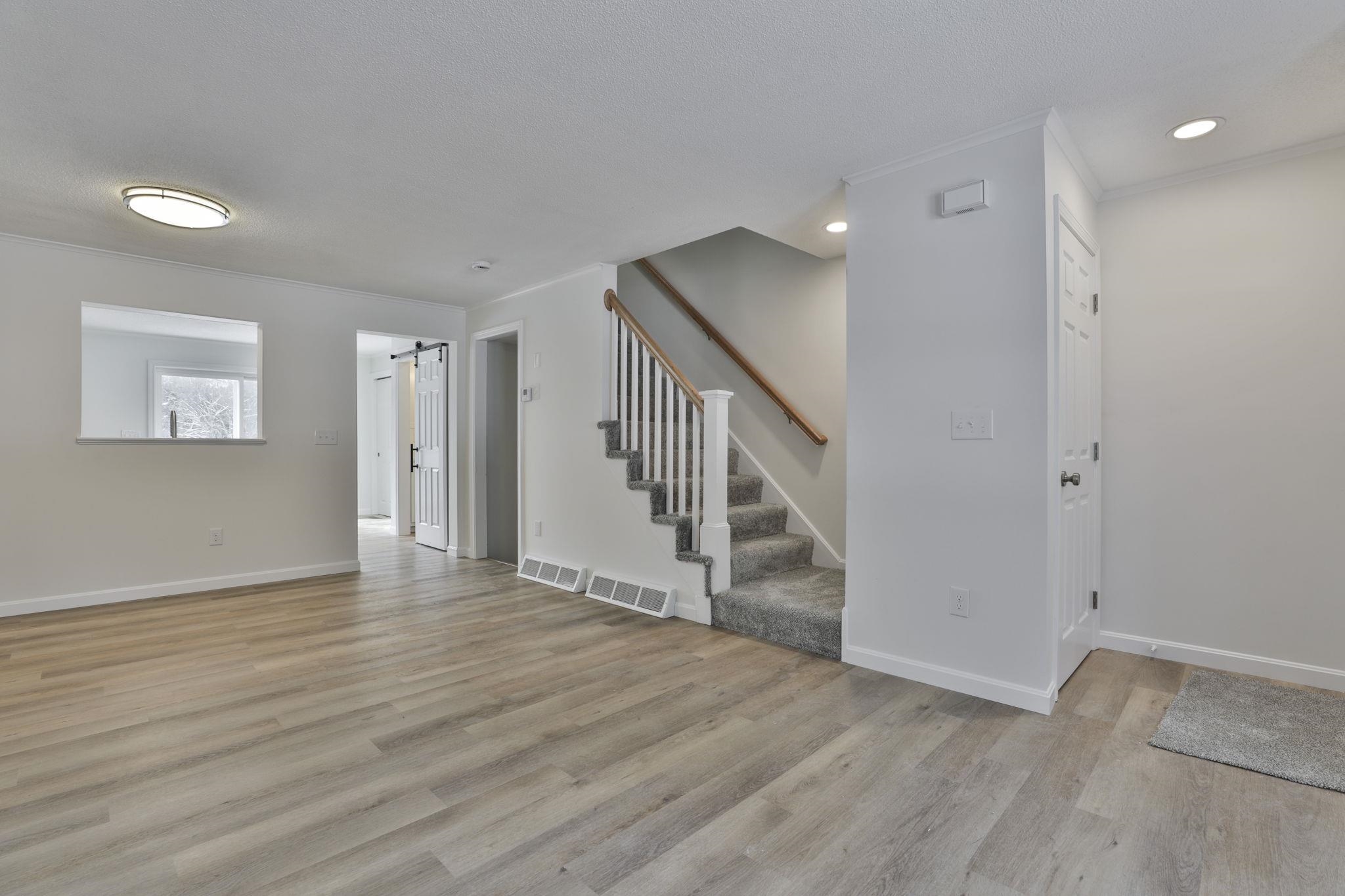 3030 Brown Avenue, Unit 20 Manchester, NH 03103 - Photo 7 of 37