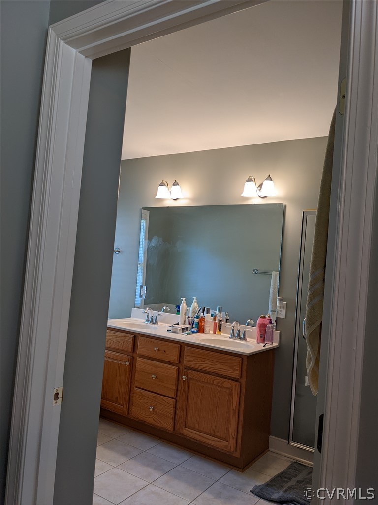 11624 Hillside Road Chester, VA 23831 - Photo 19 of 20 a room with furniture and mirror