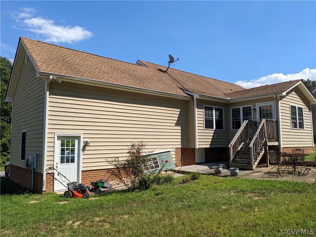 11624 Hillside Road Chester, VA 23831 - Photo 2 of 20 a view of a house with backyard