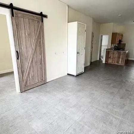 $1,650 | 296 Mill Street, Unit 2, Poughkeepsie, NY 12601