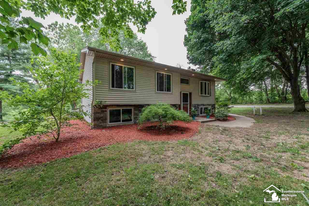 11305 Plank Road Milan, MI 48160 - Photo 1 of 39