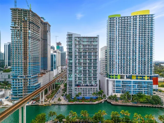 $5,000 | 690 Southwest 1st Court, Unit 3124, Miami, FL 33130