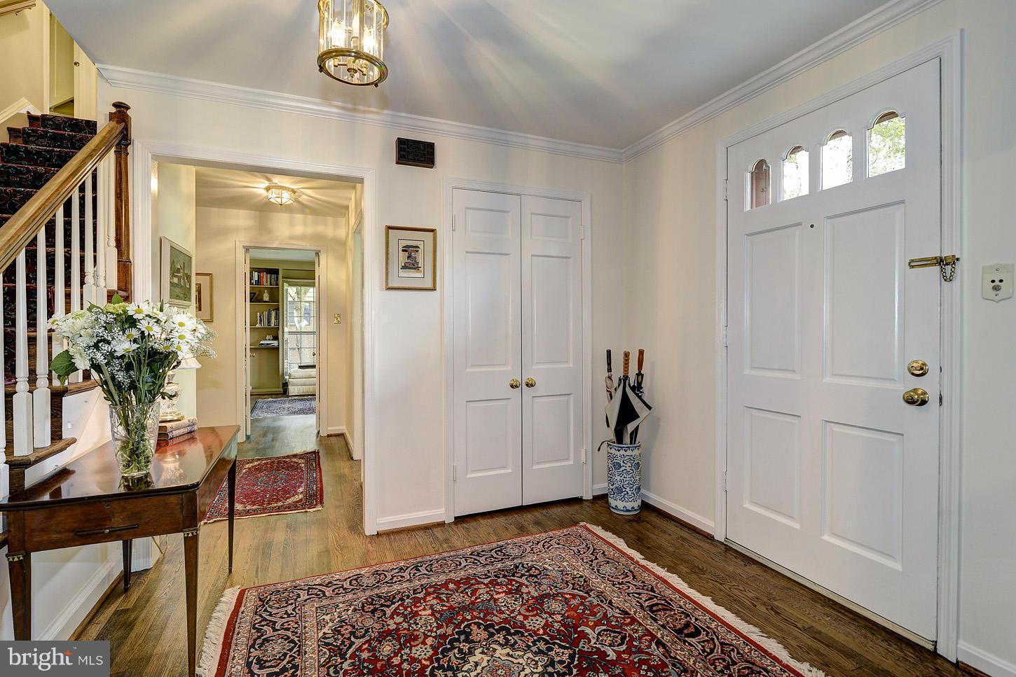 8006 Greentree Road Bethesda, MD 20817 - Photo 3 of 30 Interior (General)