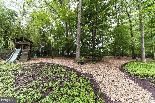 8006 Greentree Road Bethesda, MD 20817 - Photo 29 of 30 Exterior (Rear)