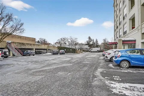 $279,000 | 5850 Centre Avenue, Unit 202, Pittsburgh, PA 15206