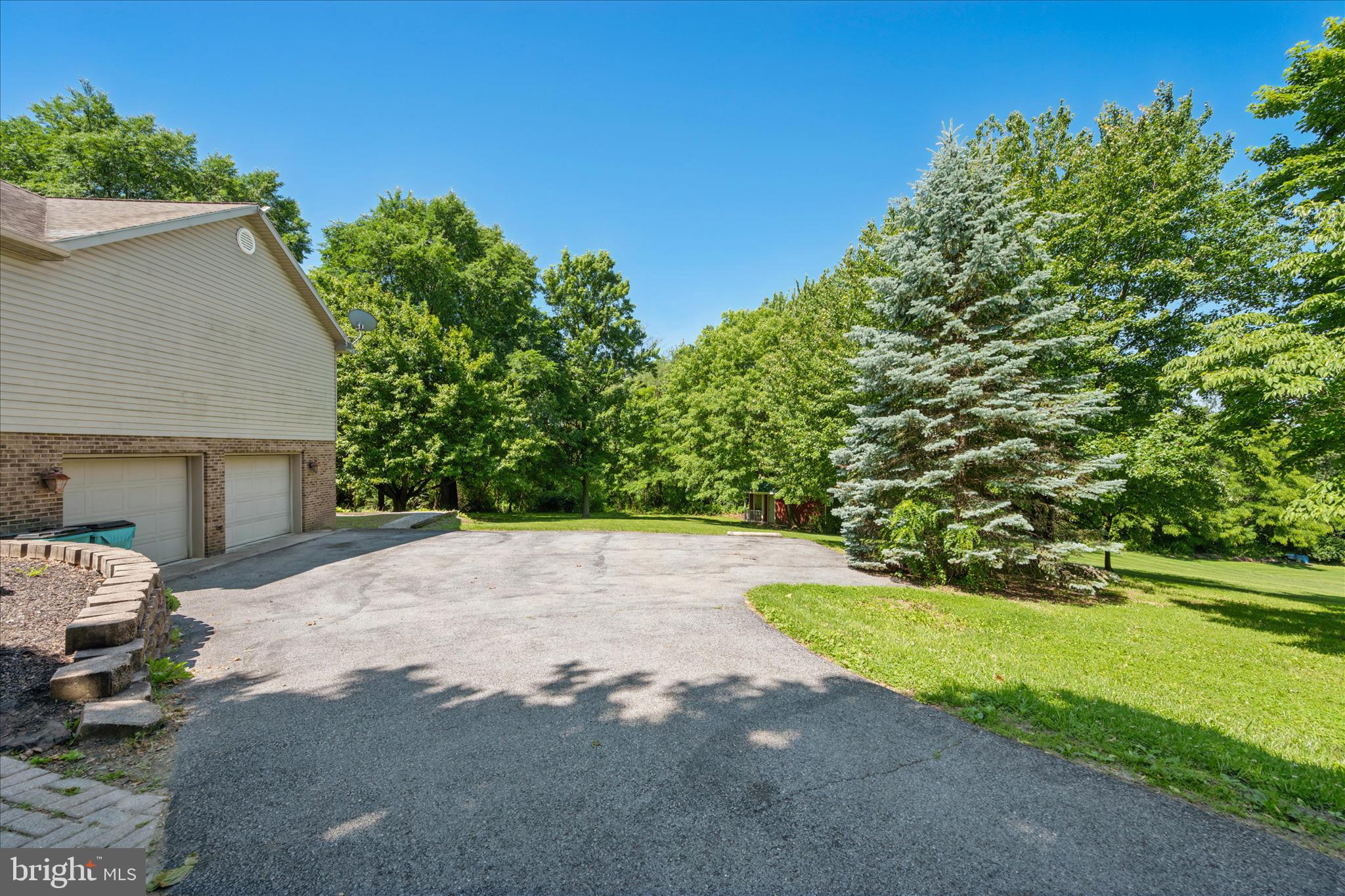 8354 Mountain Laurel Road Boonsboro, MD 21713 - Photo 83 of 91 Driveway