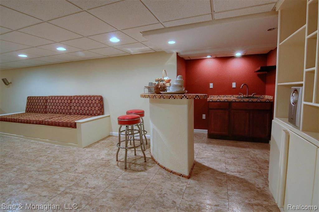 1536 Cook Road Grosse Pointe Woods, MI 48236 - Photo 25 of 39