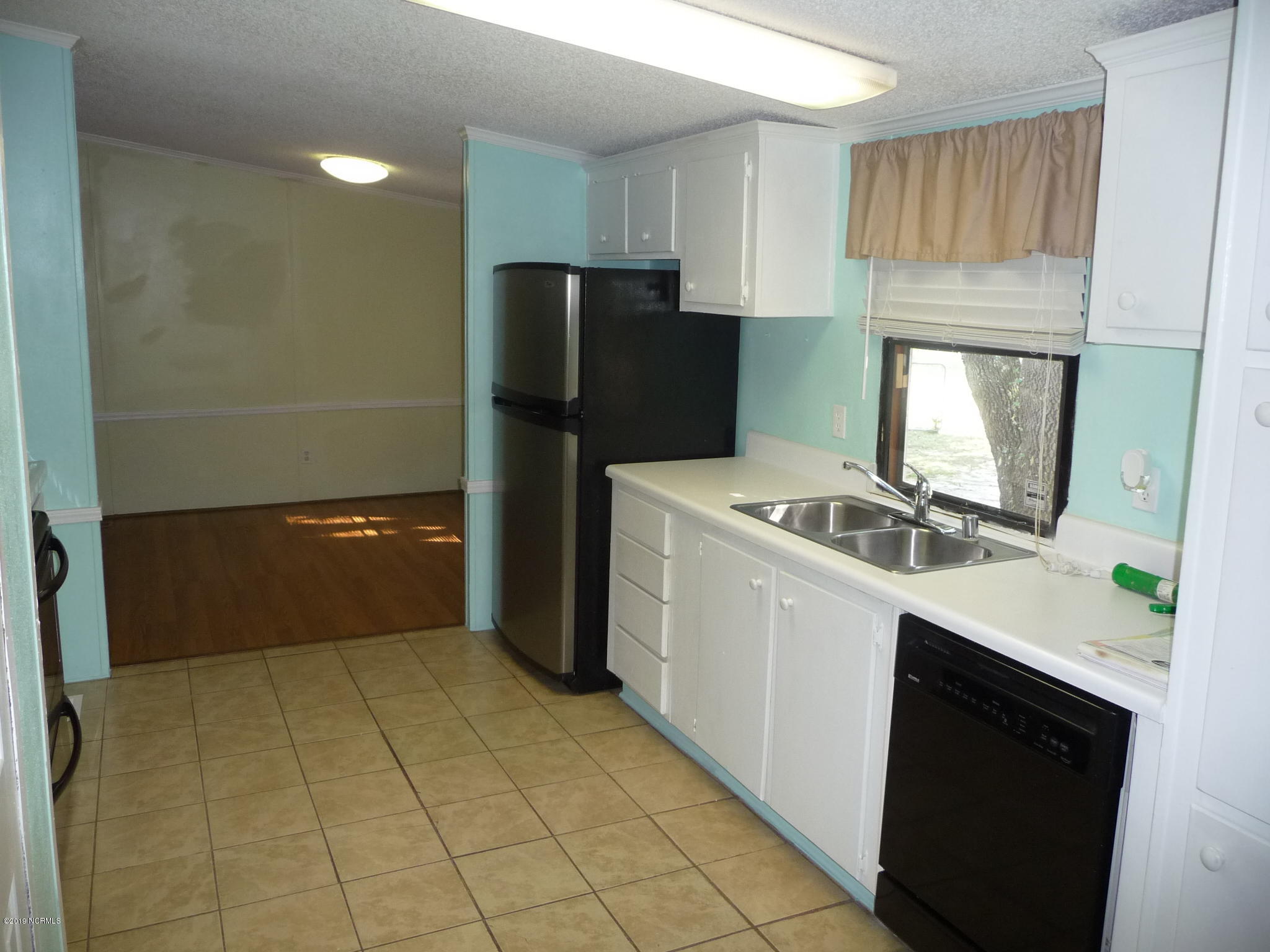 7600 Laburn McLean Road Gibson, NC 28343 - Photo 6 of 20 Kitchen