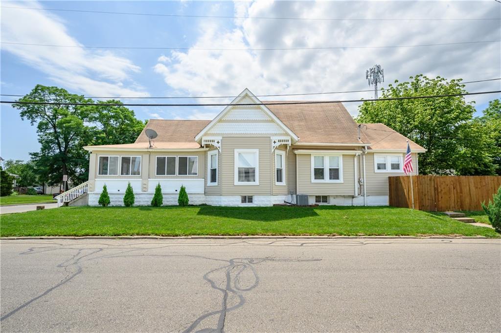 1640 Union Street Columbus, IN 47201 - Photo 1 of 33 Gallery Image 1