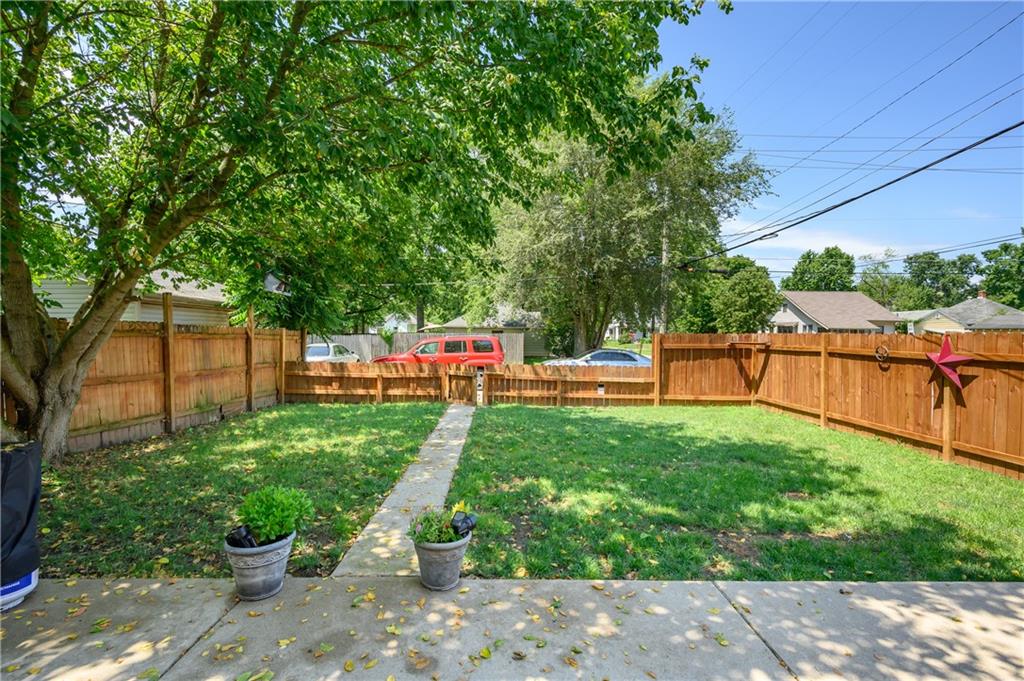 1640 Union Street Columbus, IN 47201 - Photo 3 of 33 Gallery Image 3
