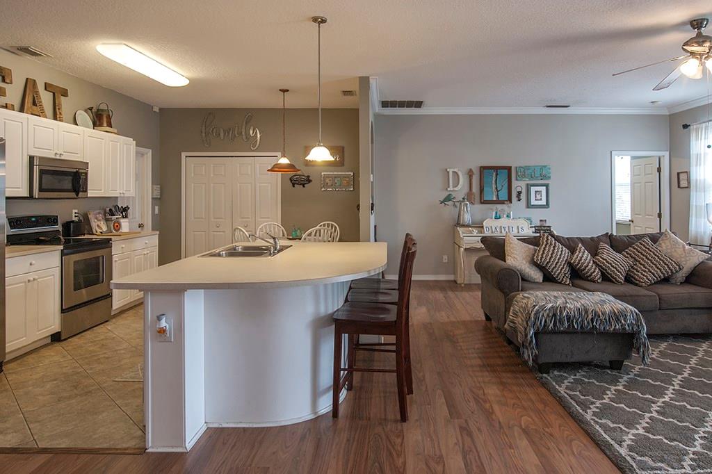 950 Riviera Avenue Sebastian, FL 32958 - Photo 8 of 36 Gallery Image 8