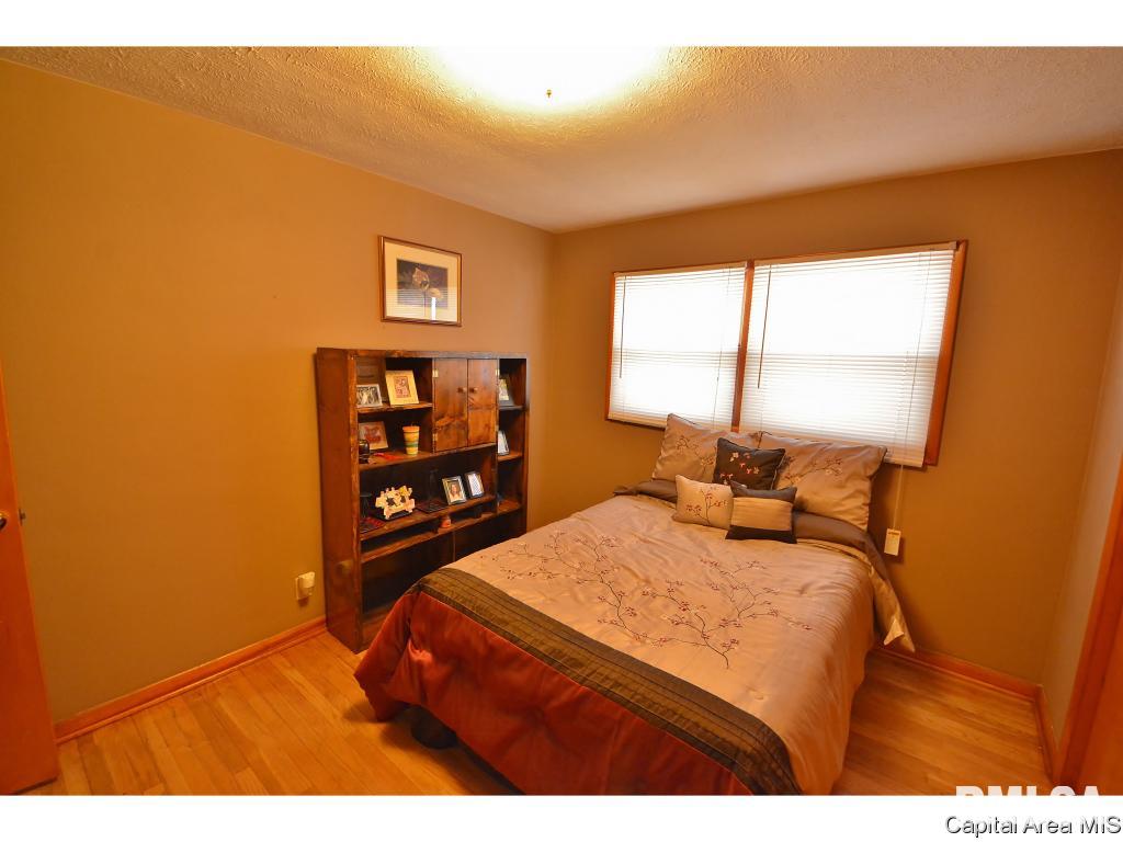 1025 North 8th Street Springfield, IL 62702 - Photo 12 of 28