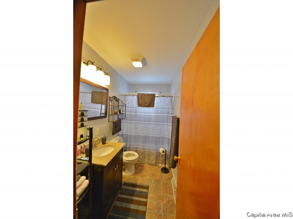 1025 North 8th Street Springfield, IL 62702 - Photo 24 of 28