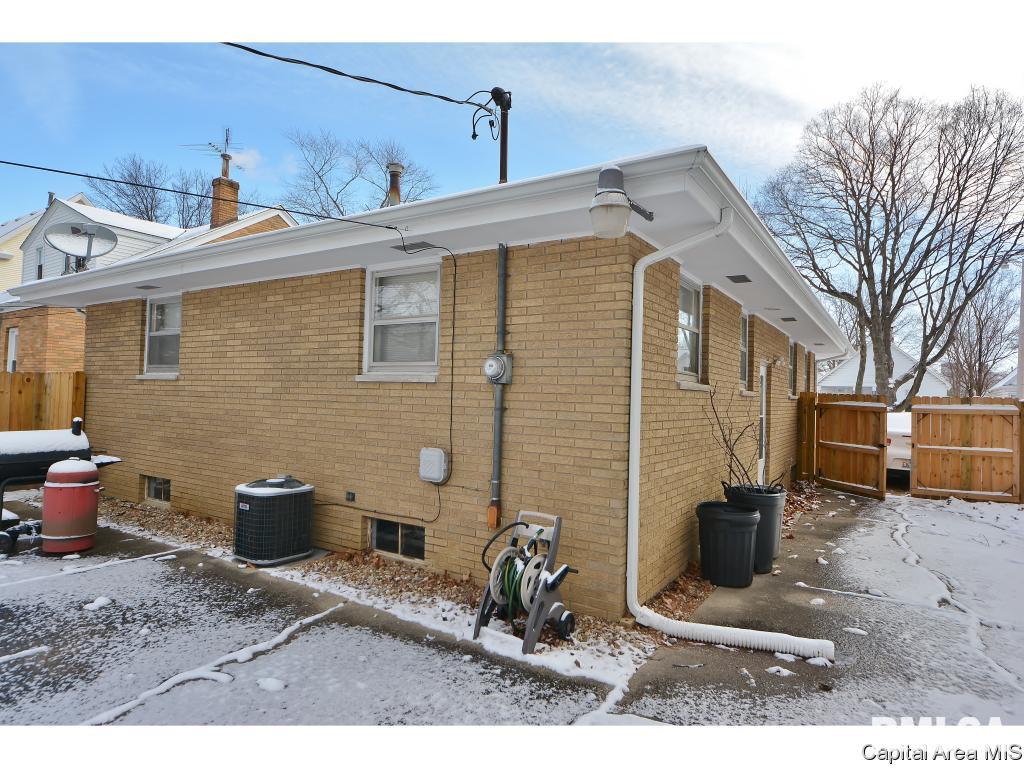 1025 North 8th Street Springfield, IL 62702 - Photo 27 of 28