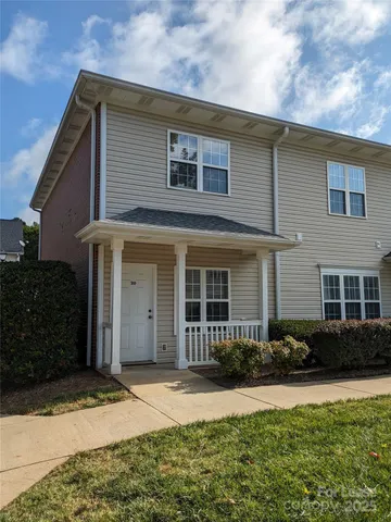 $1,400 | 917 Shearer Street, Unit 20, Davidson, NC 28036