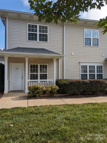 $1,400 | 917 Shearer Street, Unit 20, Davidson, NC 28036