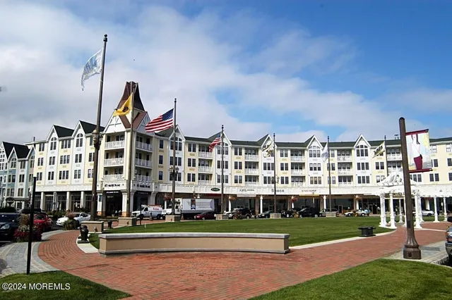 $2,800 | 15 Morris Avenue, Unit 308, Long Branch, NJ 07740