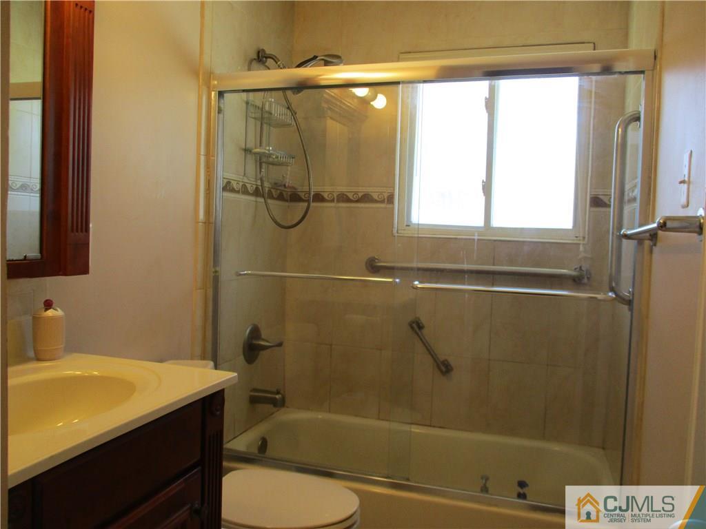 8 Stanley Road East Brunswick, NJ 08816 - Photo 8 of 18 Gallery Image 8