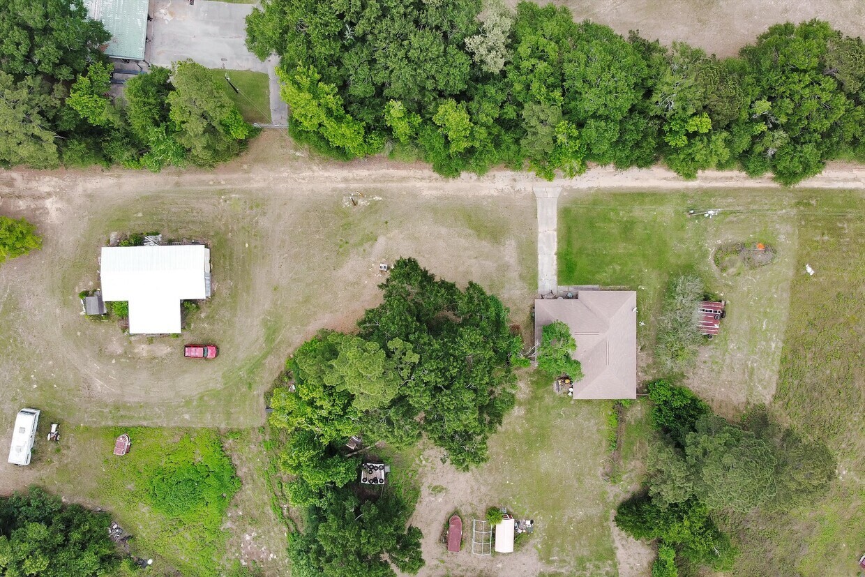 15635 Hwy 105 Road Conroe, TX 77306 - Photo 8 of 22