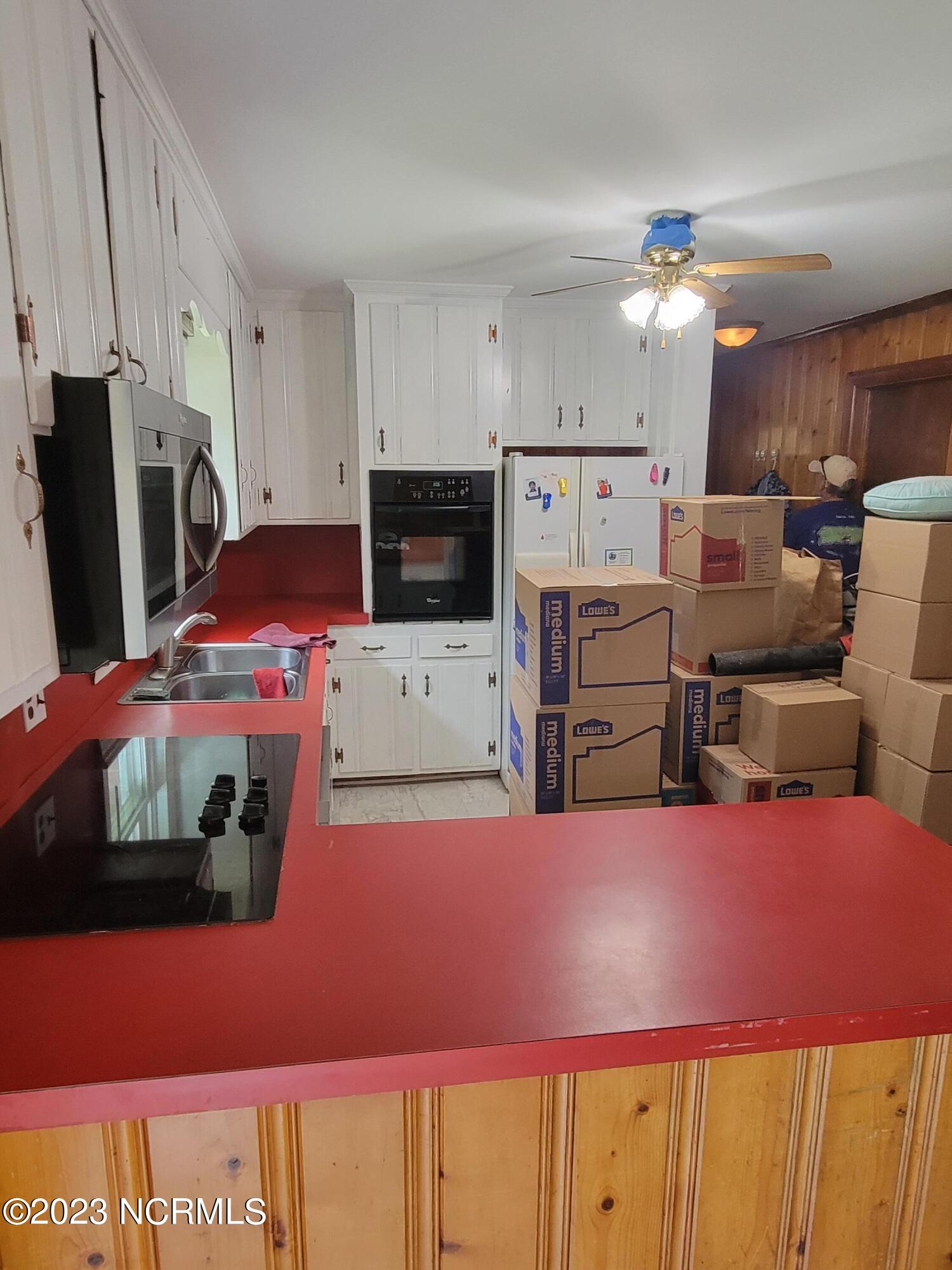 2679 Shine Road Snow Hill, NC 28580 - Photo 8 of 27 Kitchen