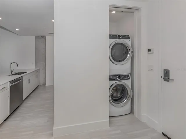 $1,126,998 | 332 Cocoanut Avenue, Unit 503, Sarasota, FL 34236