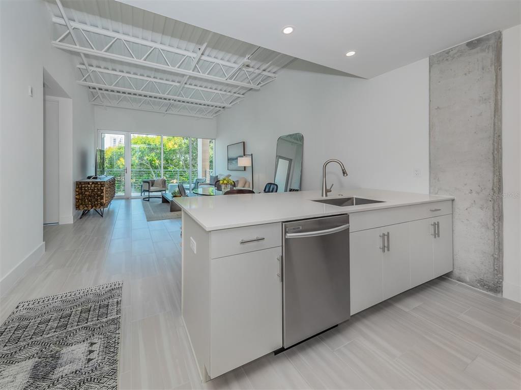 332 Cocoanut Avenue, Unit 503 Sarasota, FL 34236 - Photo 30 of 58