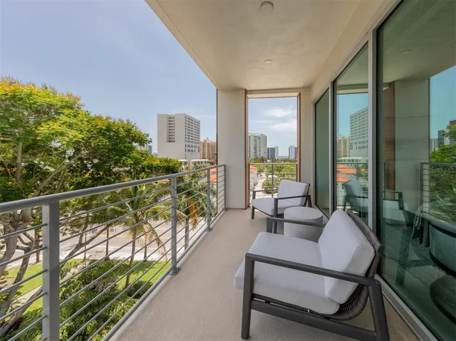 $1,126,998 | 332 Cocoanut Avenue, Unit 503, Sarasota, FL 34236