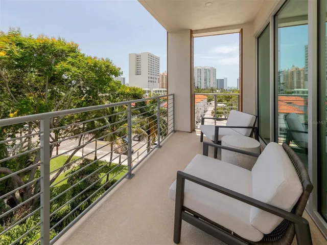$1,126,998 | 332 Cocoanut Avenue, Unit 503, Sarasota, FL 34236