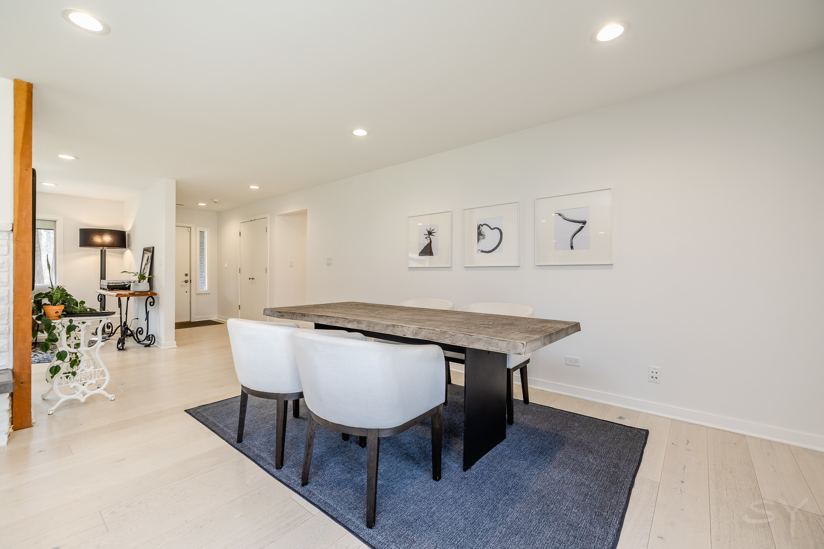 3060 Orange Brace Road Riverwoods, IL 60015 - Photo 14 of 36 a view of a room with furniture and wooden floor