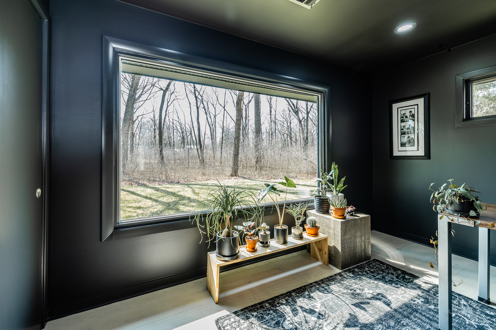 3060 Orange Brace Road Riverwoods, IL 60015 - Photo 27 of 36 a outdoor space with lots of furniture and window