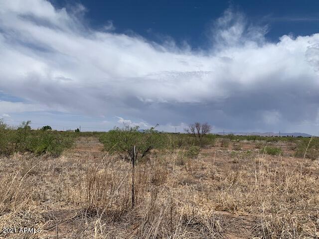 33.35-acre East Bagwell Road Douglas, AZ 85607 - Photo 5 of 9 a view of lake and mountain