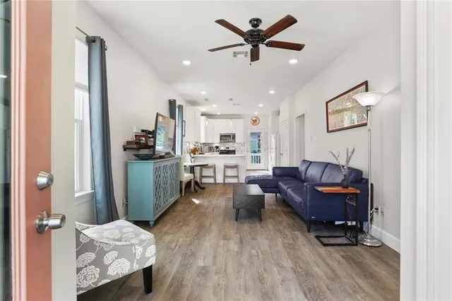 $2,300 | 705 R Behrman Avenue, New Orleans, LA 70114
