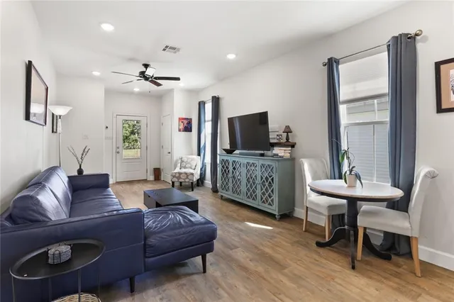 $2,300 | 705 R Behrman Avenue, New Orleans, LA 70114